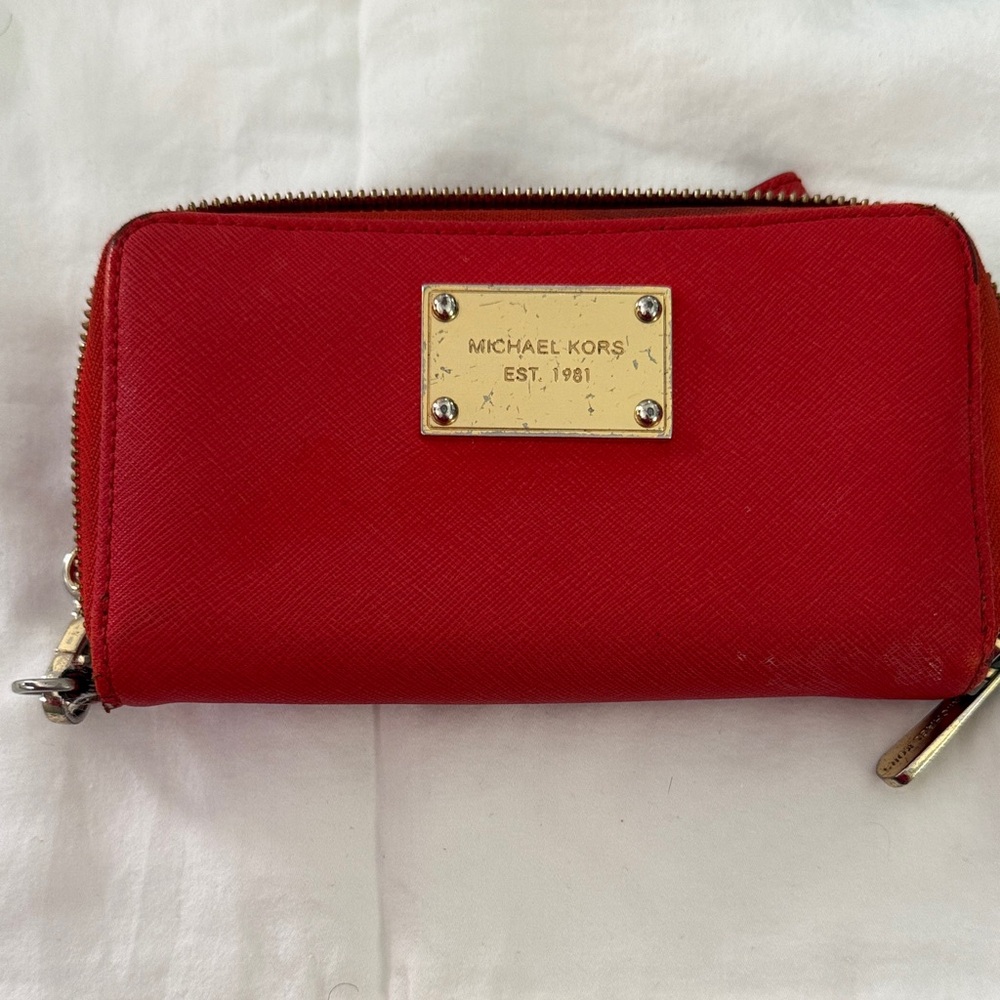 Michael Kors Scarlet Zip-Around Wallet